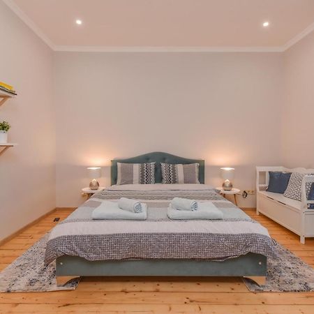 Spacious Vintage 2Br, 2Bath Apartment By Flat Mаnager Sofia Eksteriør bilde