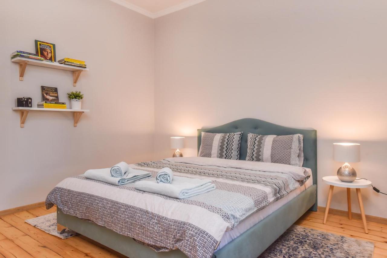 Spacious Vintage 2Br, 2Bath Apartment By Flat Mаnager Sofia Eksteriør bilde