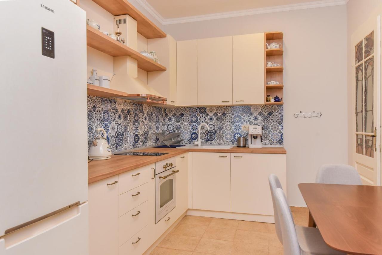 Spacious Vintage 2Br, 2Bath Apartment By Flat Mаnager Sofia Eksteriør bilde